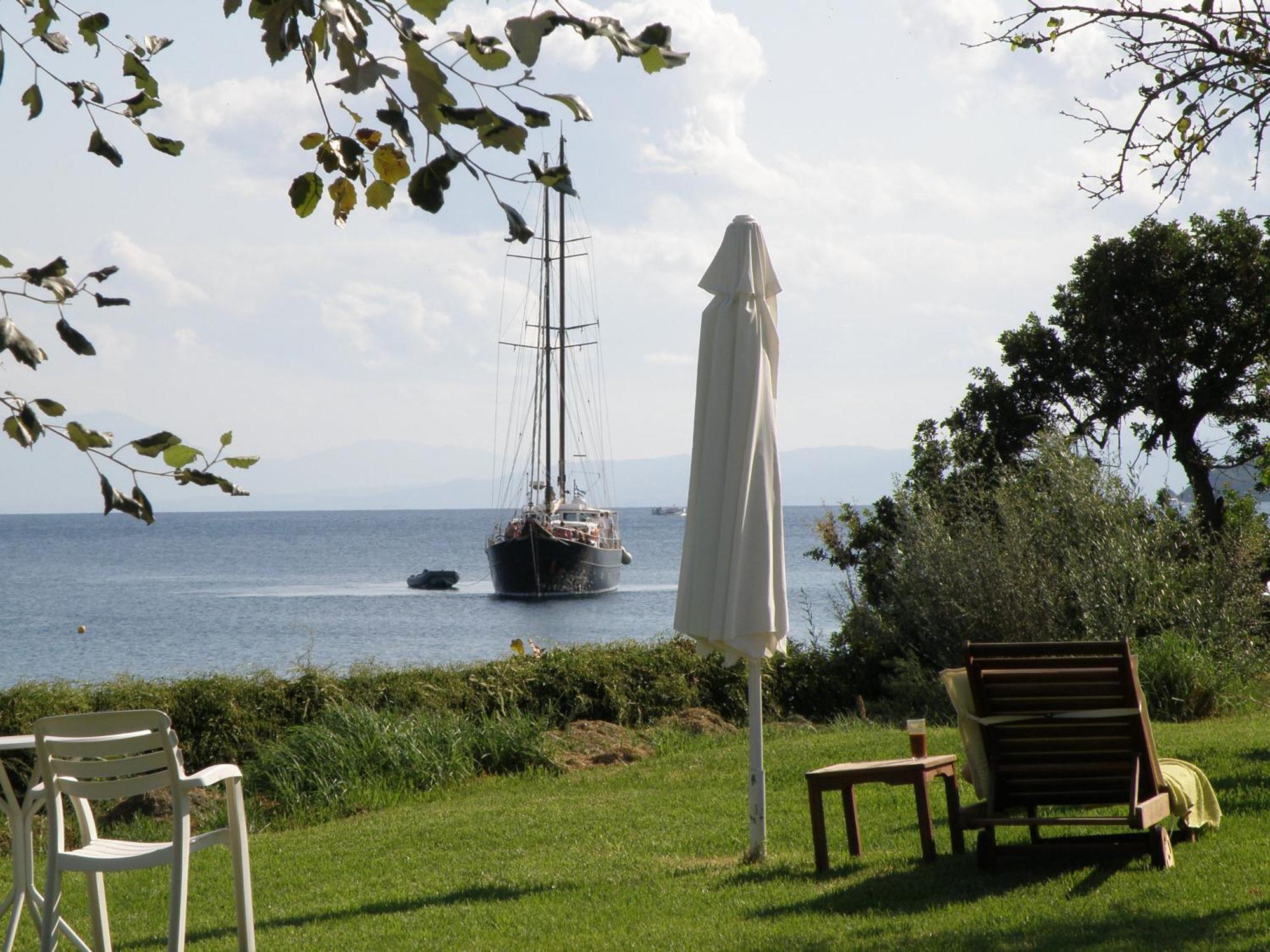Angeliki Beach Hotel Мегали Амос Екстериор снимка