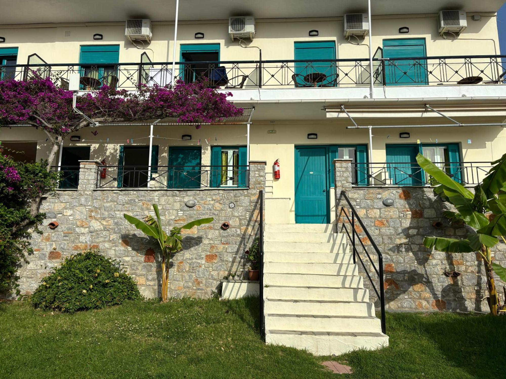 Angeliki Beach Hotel Мегали Амос Екстериор снимка
