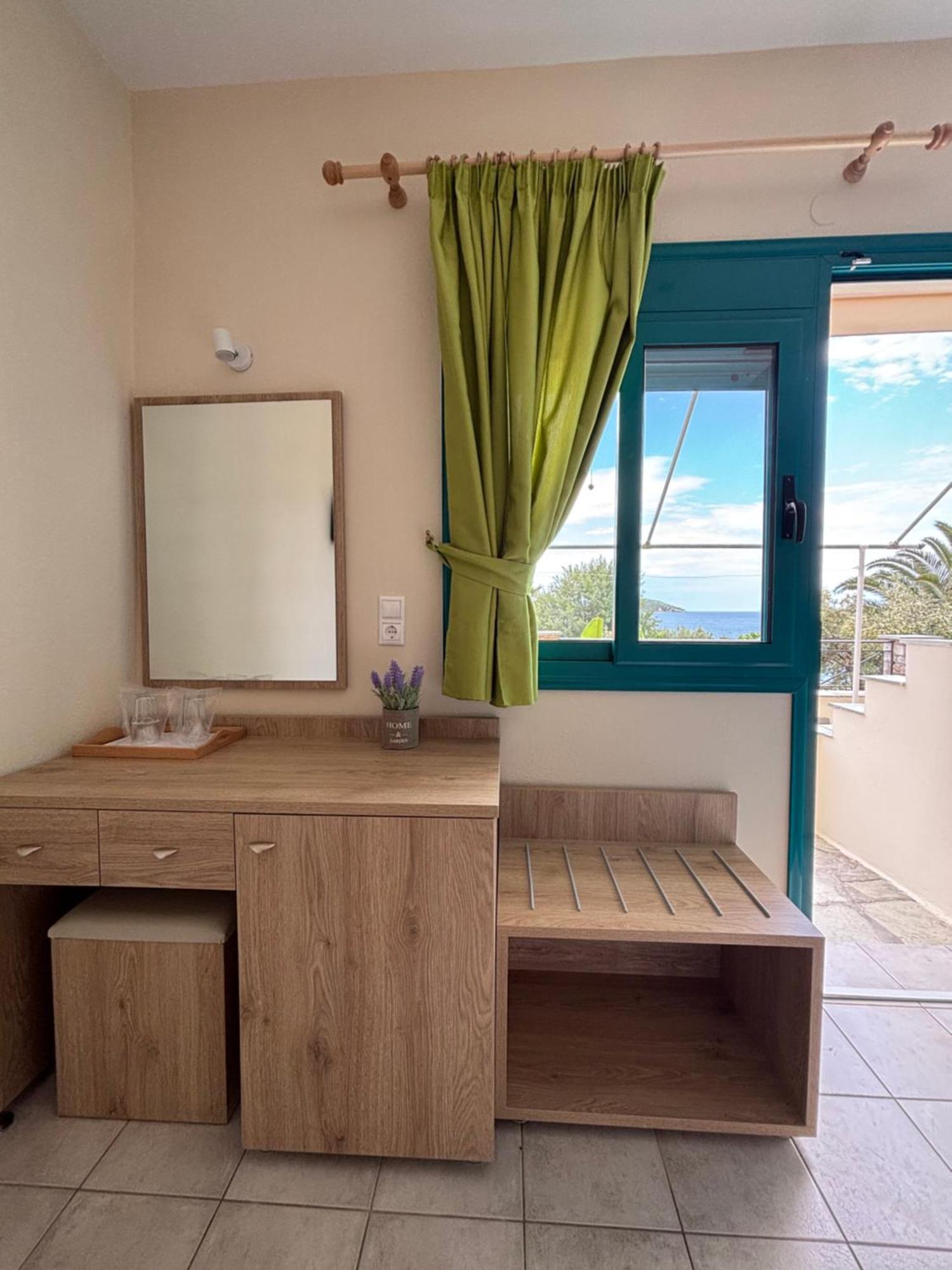 Angeliki Beach Hotel Мегали Амос Екстериор снимка