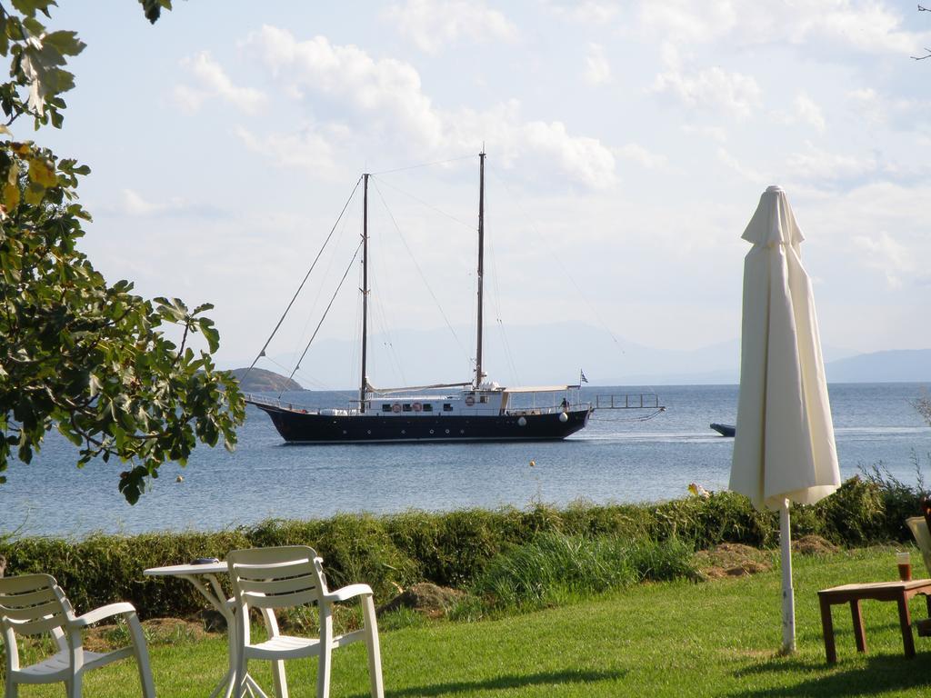 Angeliki Beach Hotel Мегали Амос Екстериор снимка